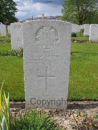 Dickebusch New Military Cemetery - Smith, George William